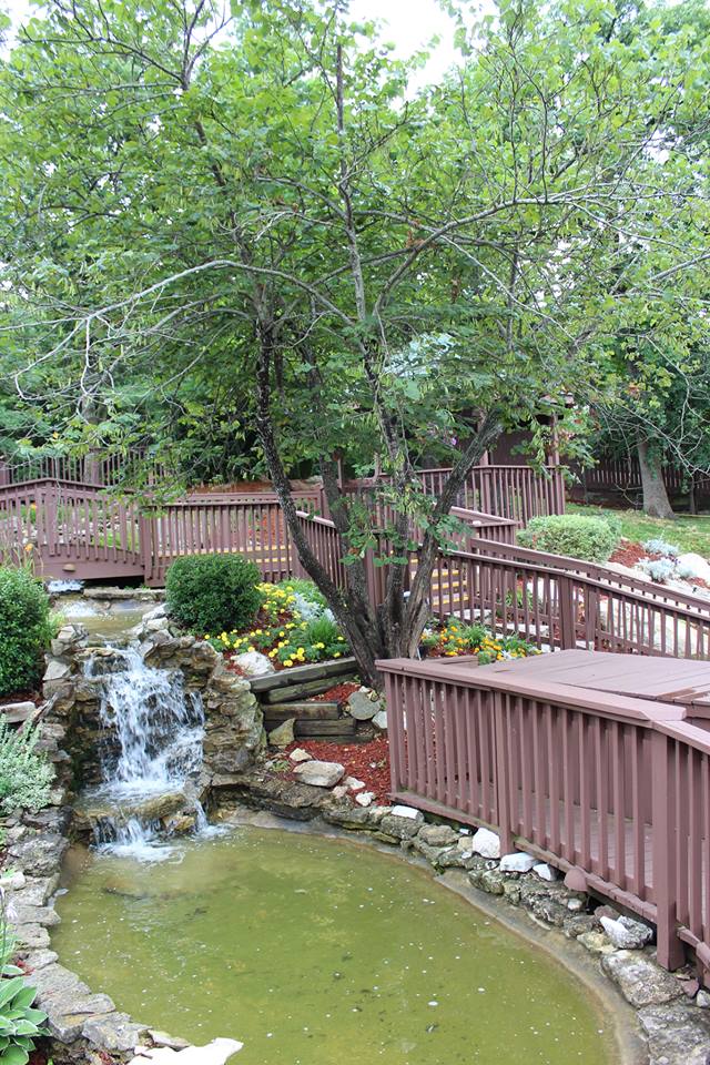Stone Castle Hotel-Branson’s Royalty On A Budget